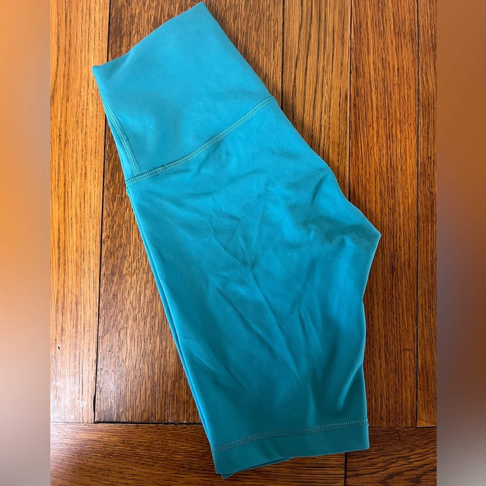 lululemon wunder train short 8” - Picture 4 of 7